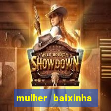 mulher baixinha transando com homens altos