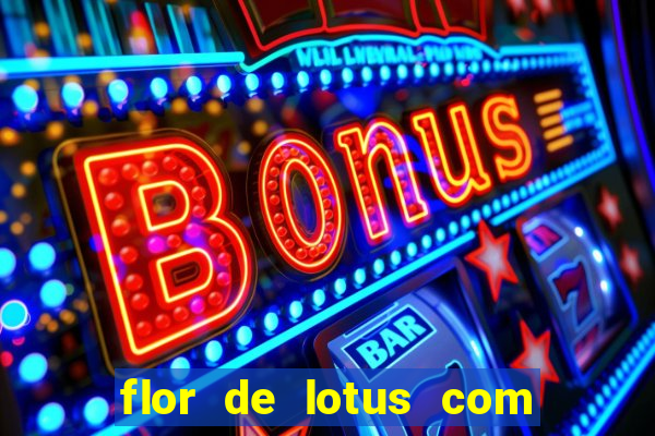 flor de lotus com lua tatuagem